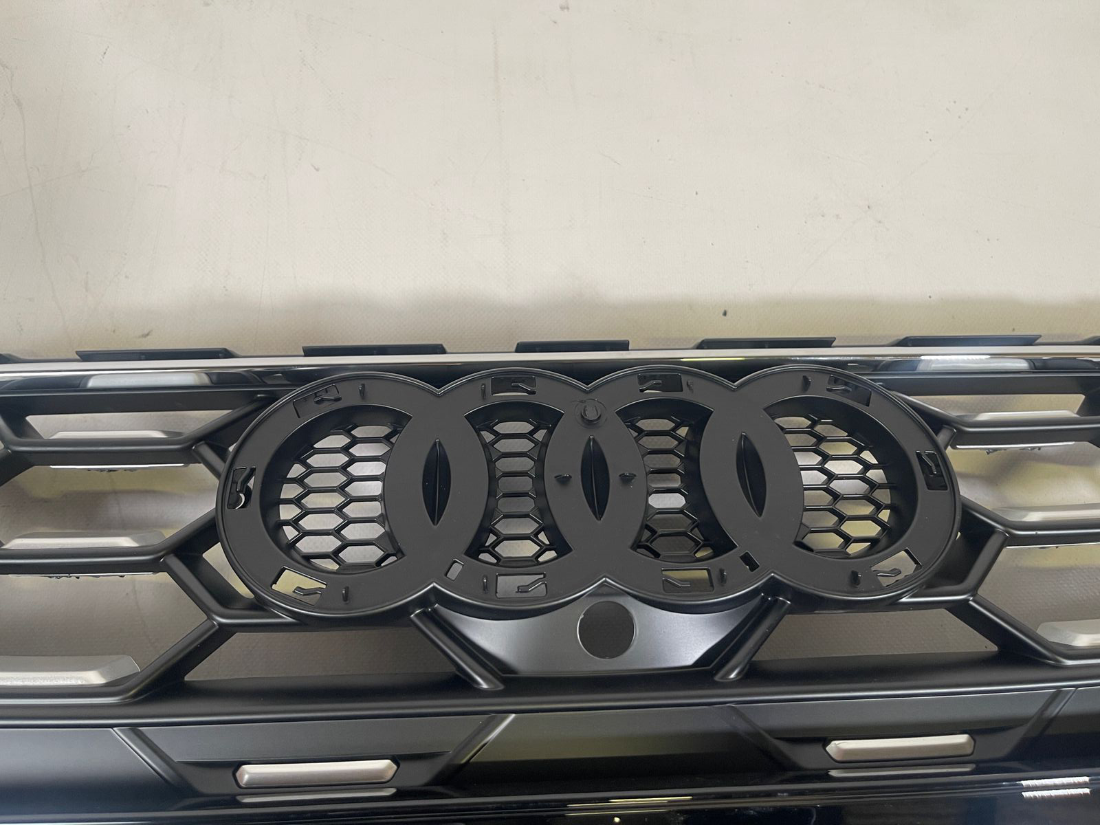Audi A4 B9 2020+ Front Honeycomb Grille in S4 Chrome Style